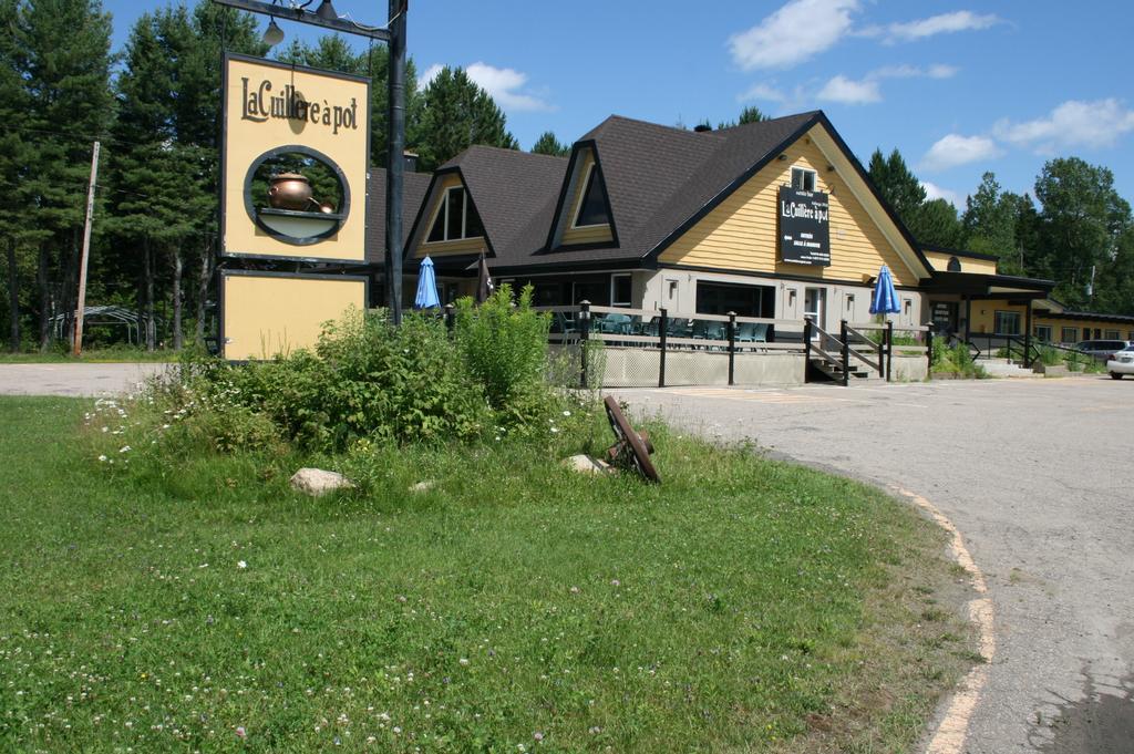La Cuillere A Pot Hotel Saint-Donat-de-Montcalm Luaran gambar