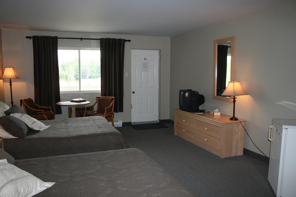 La Cuillere A Pot Hotel Saint-Donat-de-Montcalm Luaran gambar